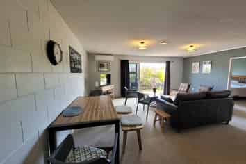 7A Renown Place, Spotswood