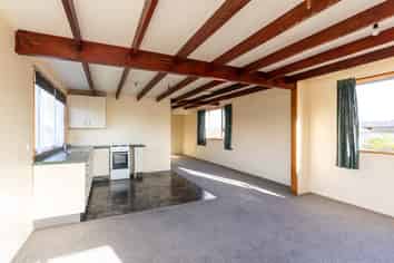 4/196 Kimbolton Road, Feilding