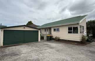 2/114 Clevedon Road, Papakura