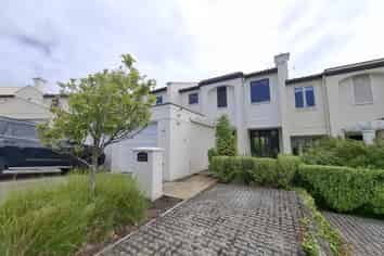 60 Salerno Rise, Albany