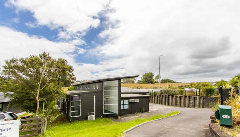 135 Oteha Valley Road, Albany