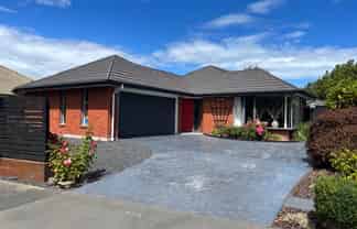 17 Showgate Ave, Sockburn