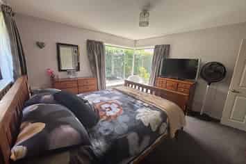 17 Showgate Ave, Sockburn