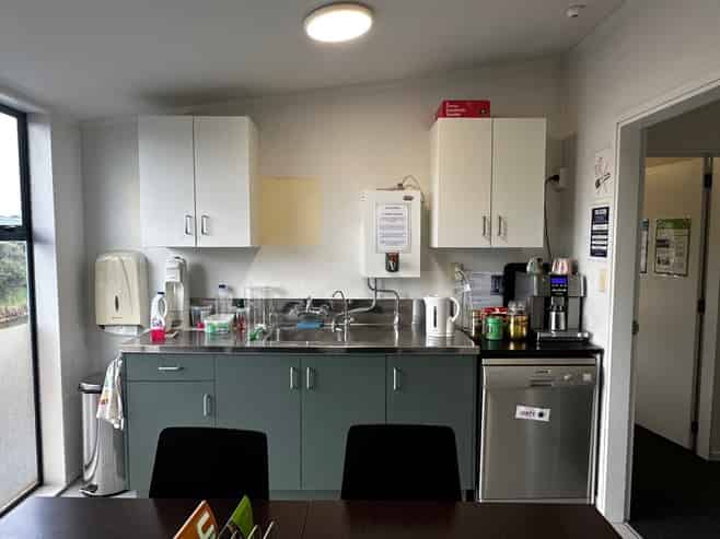 The showroom/office with warehouse