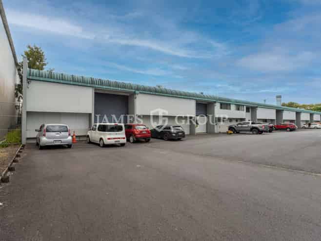 High Stud Henderson Warehouse + MPI Approved Yard