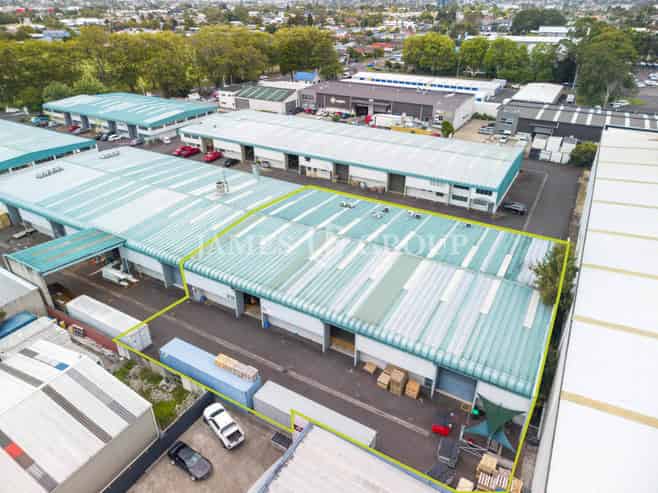 High Stud Henderson Warehouse + MPI Approved Yard