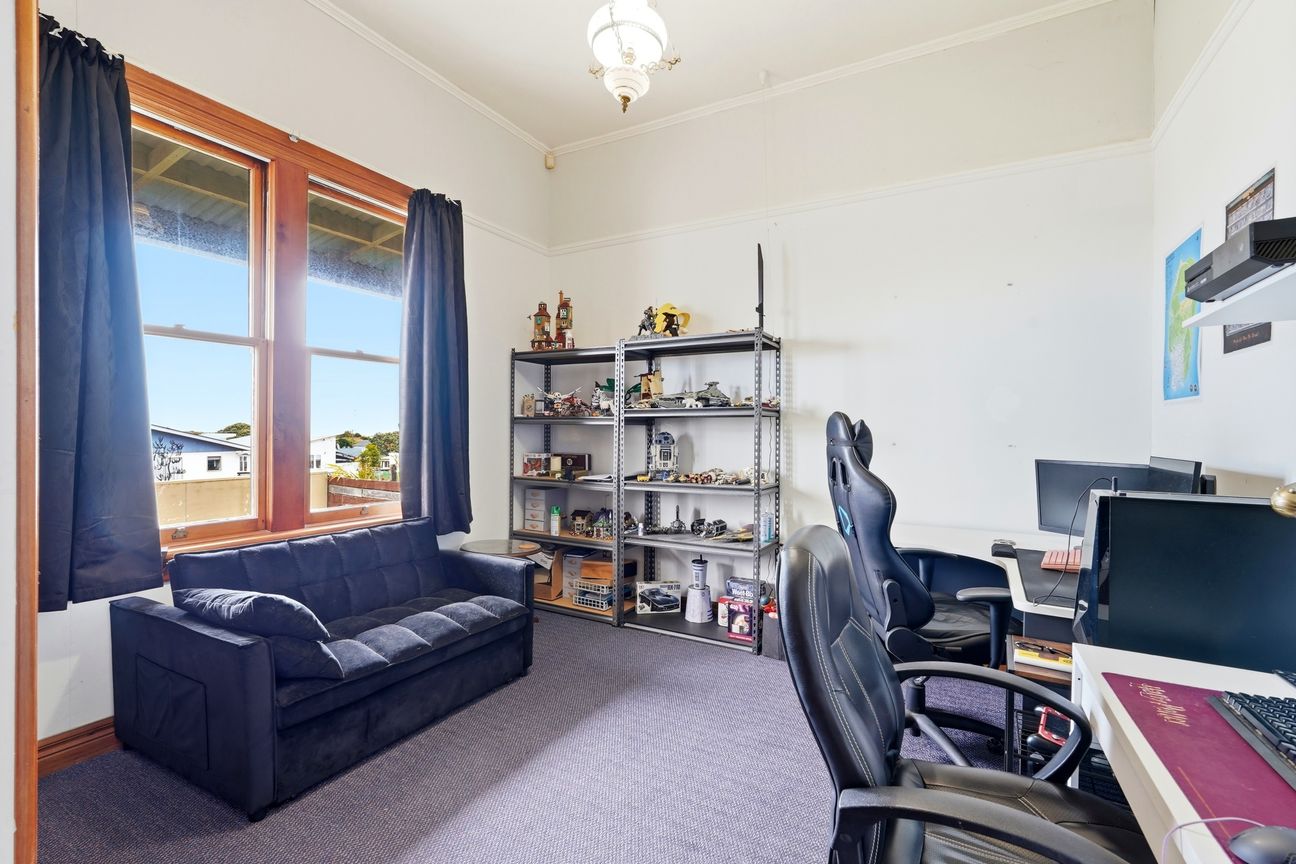 Character, Space & Sea Views - Vista 6