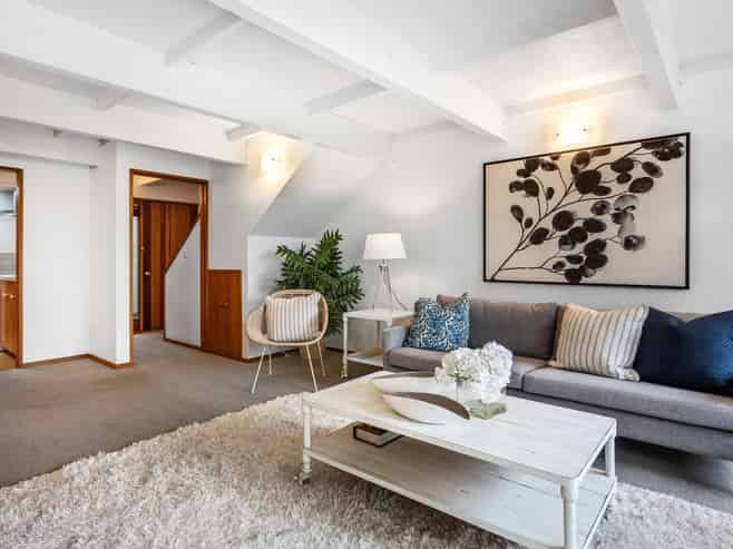 2/20 Bristol Street, Merivale