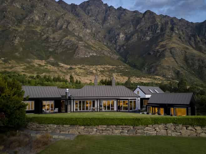 11 Carlin Creek Drive, Drift Bay