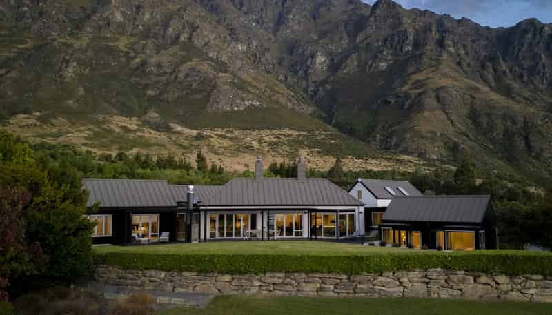 11 Carlin Creek Drive, Drift Bay