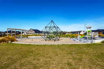 42 & 40 Benashet Drive, Lincoln