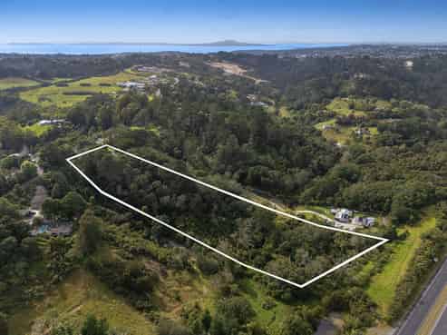 1232 East Coast Road, Redvale