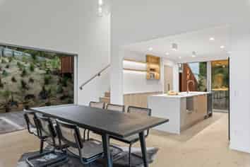 1 Oxenhope Road, Richmond Hill