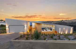 1 Oxenhope Road, Richmond Hill