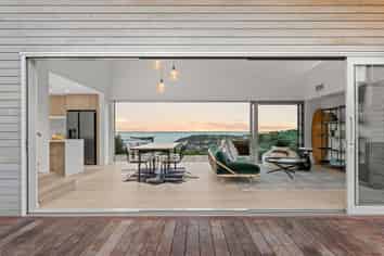 1 Oxenhope Road, Richmond Hill