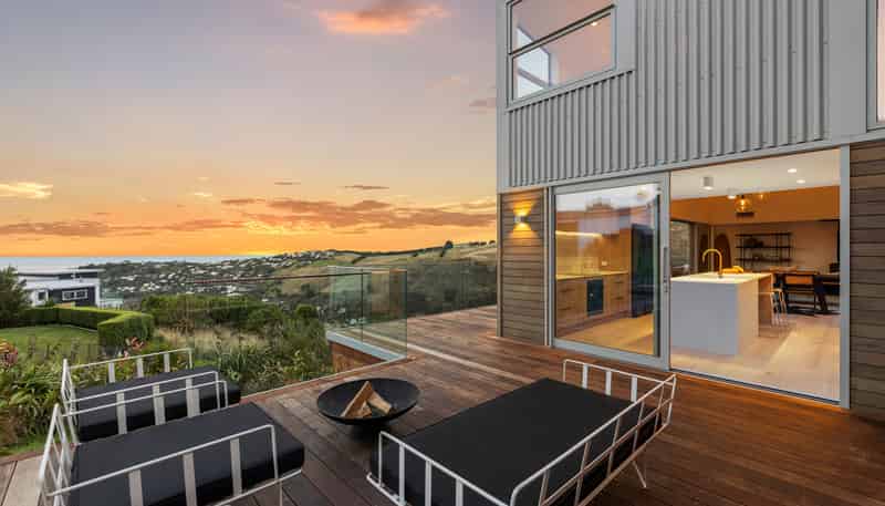 1 Oxenhope Road, Richmond Hill