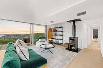 1 Oxenhope Road, Richmond Hill