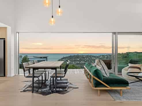 1 Oxenhope Road, Richmond Hill