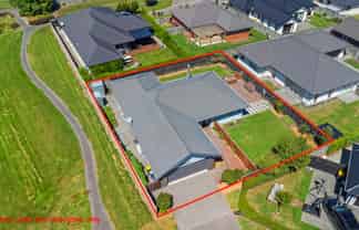 15 Bendrose Crescent, Wigram