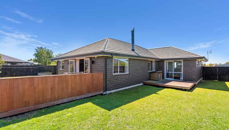 15 Bendrose Crescent, Wigram
