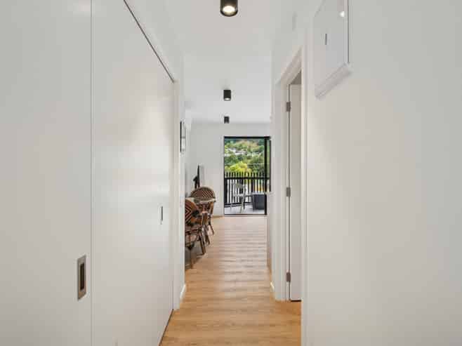 21B/135 Hallenstein Street, Queenstown