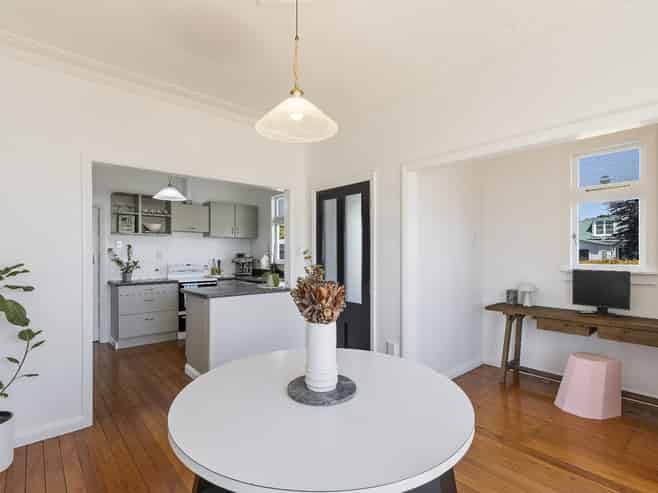 40 Tukapa Street, Westown