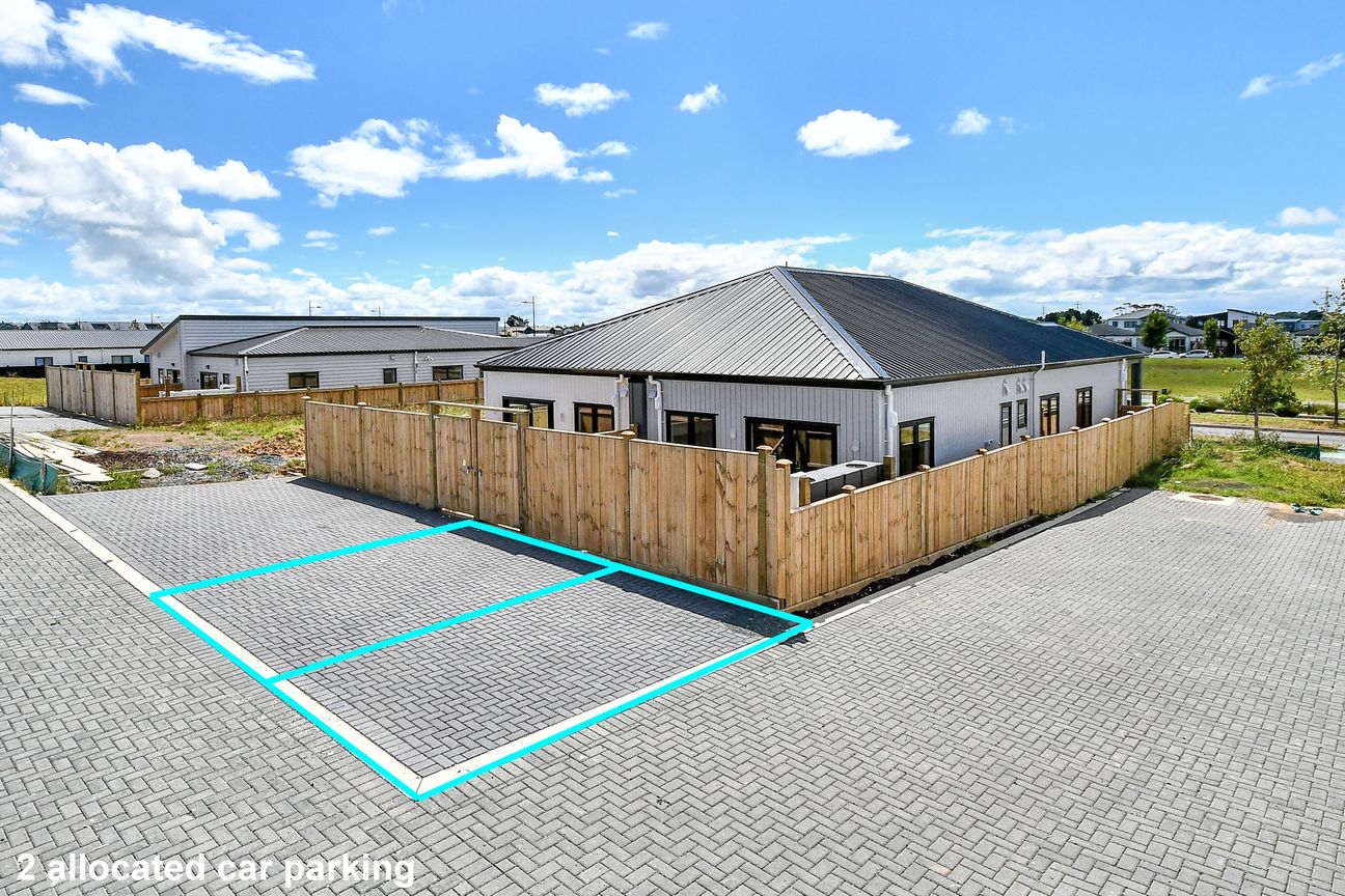 Live or Invest In Beautiful family Home! - Aanzicht 2