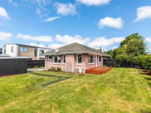 2/15 Winton Street, Saint Albans