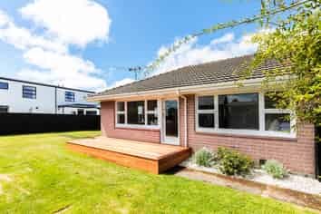 2/15 Winton Street, Saint Albans