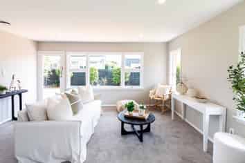 2/15 Winton Street, Saint Albans