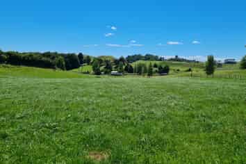 0n Lincoln Road, Inglewood