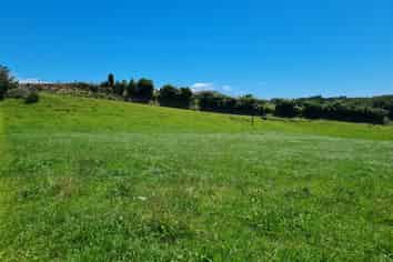 0n Lincoln Road, Inglewood