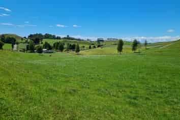 0n Lincoln Road, Inglewood