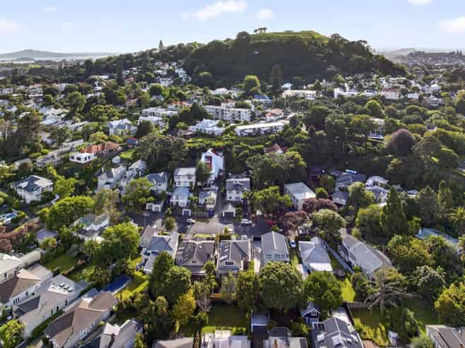 18 Charlton Avenue, Mount Eden