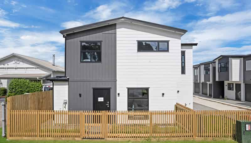 2/9-11 Albert Street, Otahuhu