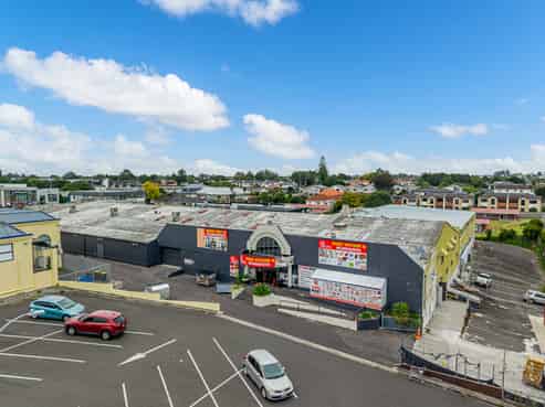 Land rich, under rented in central Papatoetoe
