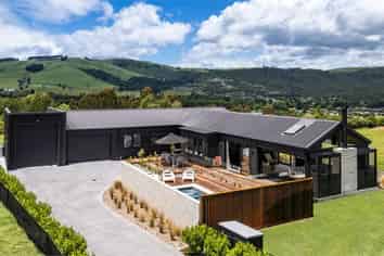 16 Durmast Place, Kinloch