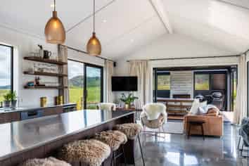 16 Durmast Place, Kinloch