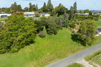 7 Opaki Meadows Lane, Opaki