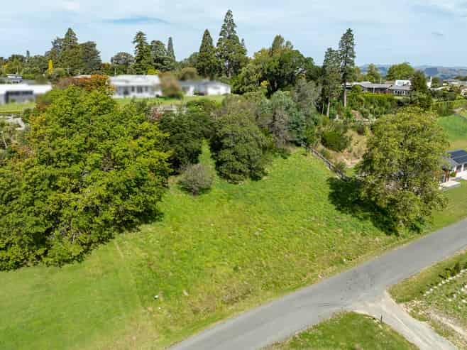 7 Opaki Meadows Lane, Opaki