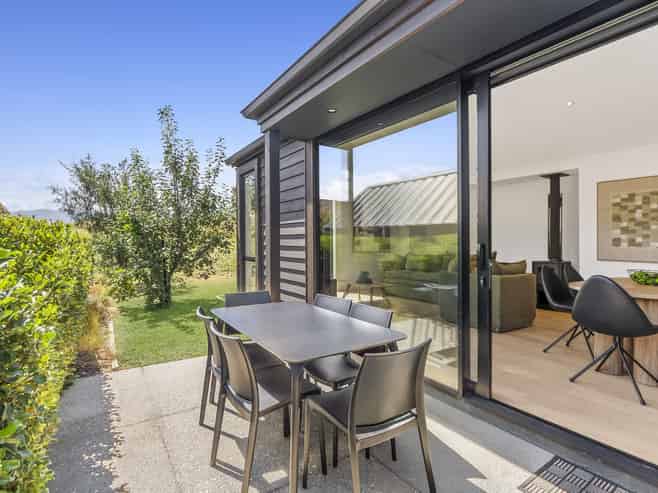 2 Mckenzies Shute, Jacks Point