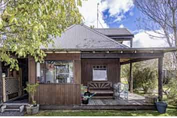 5 MacKenzie Street, National Park