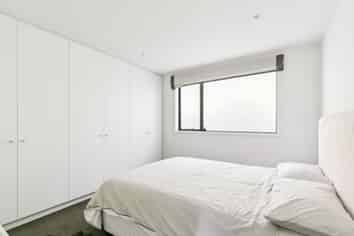 43 Erica Pabst Way, Island Bay