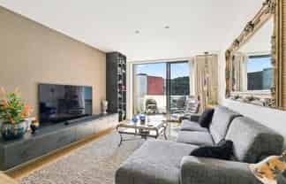 43 Erica Pabst Way, Island Bay