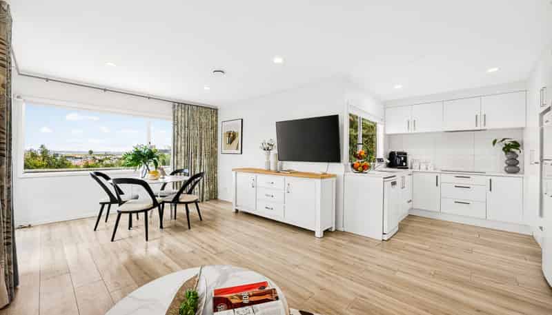 61B Te Kawa Road, Greenlane