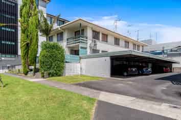 7/16 Park Street, Tauranga Central