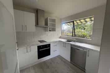 1B  Selbourne Avenue, Richmond