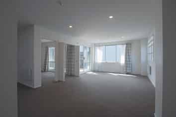 8 Madeira Lane , Grafton