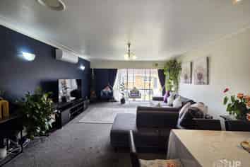 2/67 Coronation Road, Papatoetoe