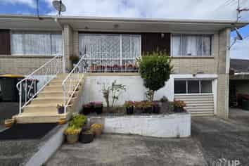 2/67 Coronation Road, Papatoetoe